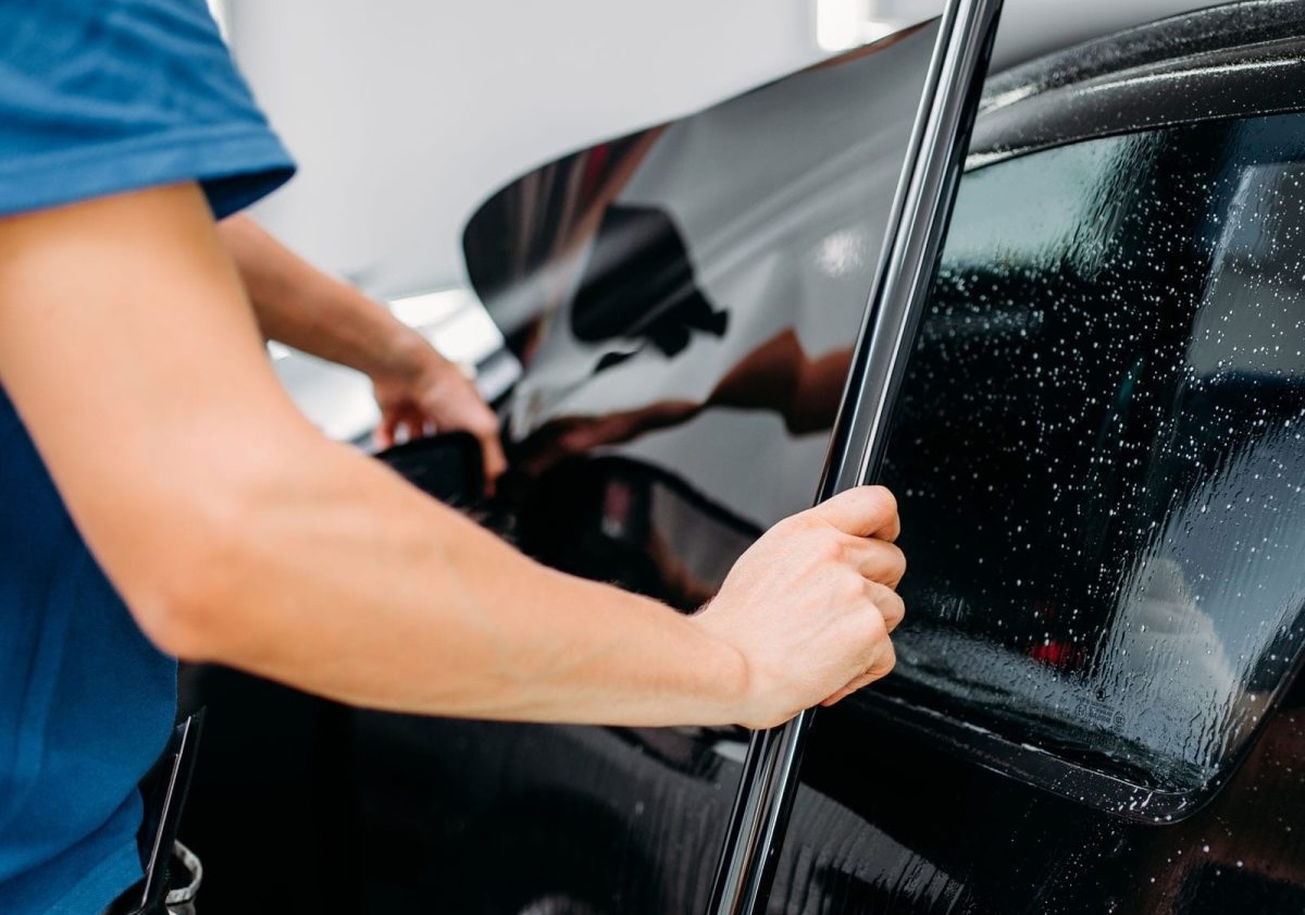 Miami Window Tint Services That Keep You Private main image