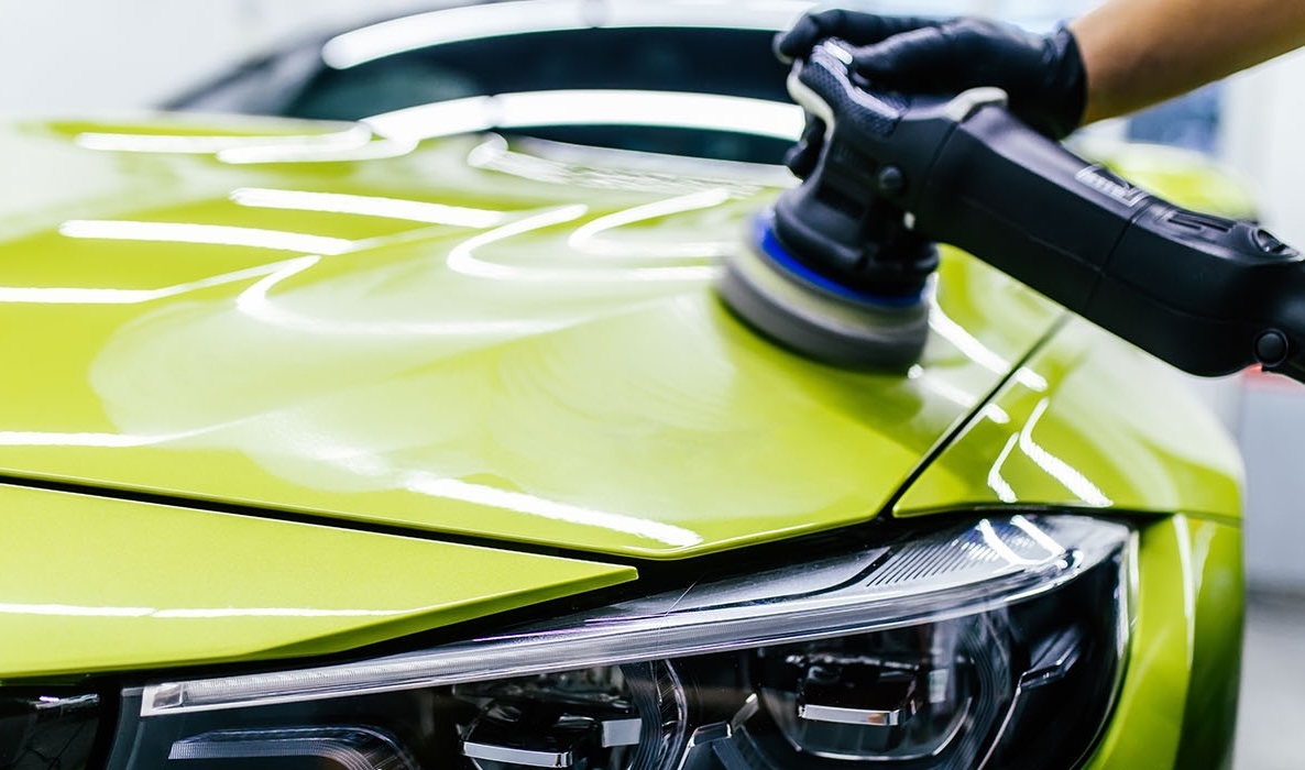 Get a Mirror Finish with Car Polishing Experts in Miami main image