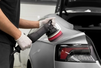 Car Polishing in Miami: Restore Your Vehicle’s Shine & Protection service image