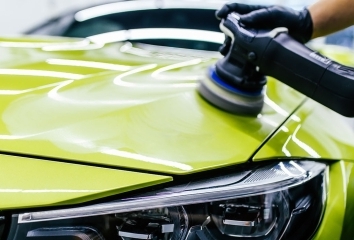 Get a Mirror Finish with Car Polishing Experts in Miami blog item home