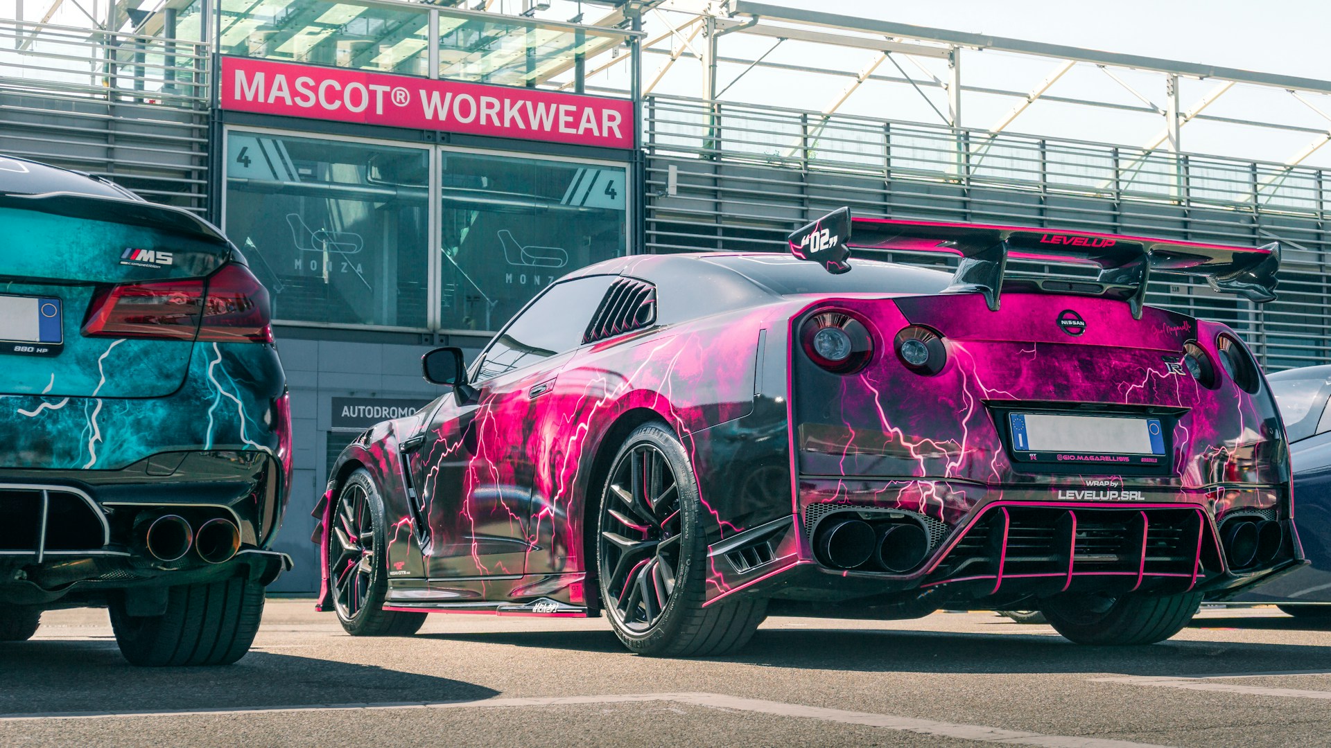 Top 5 Benefits of Vinyl Wrapping Your Car main image